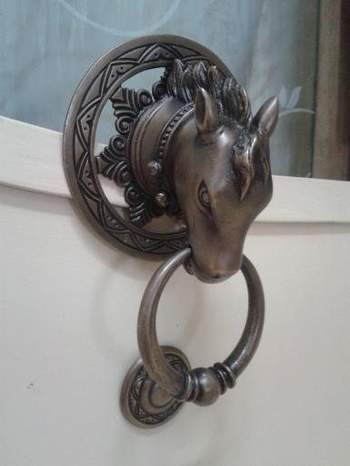 Horse head Brass Handle Code P.135 L_115mm W_76mm Horse head Brass Handle Code P.135 L_115mm W_76mm