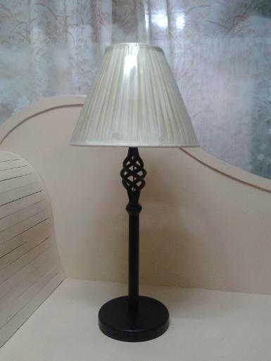 Table Lamp Item Code IRL001 Material : Iron Table Lamp Item Code IRL001 Material : Iron