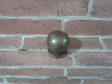 Brass Handle code N.019 size L: 34 mm. W: 34 mm. Brass Handle code N.019 size L: 34 mm. W: 34 mm.