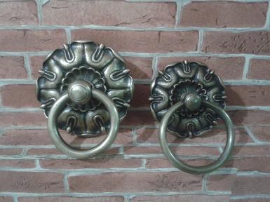 Brass Handle Code P.090 size D: 103 mm ring : 67 mm. Brass Handle Code P.090 size D: 103 mm ring : 67 mm.