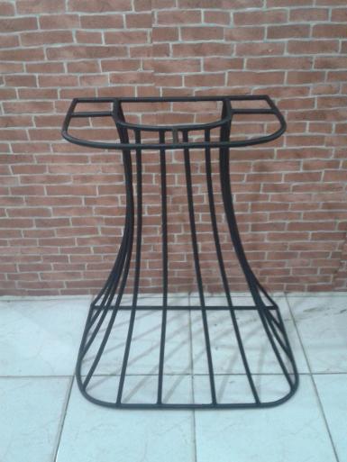 Iron stand IRA001A size high 65 cm.Top wide 29.7 x 45.3 cm. Iron stand IRA001A size high 65 cm.Top wide 29.7 x 45.3 cm.