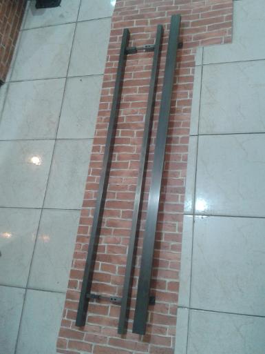 Brass door handle code NEW001 wide 40 mm. long 120 cm. Brass door handle code NEW001 wide 40 mm. long 120 cm.