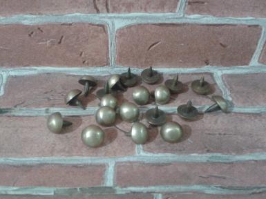 Brass nail code AA.079PT size 12 mm. Brass nail code AA.079PT size 12 mm.