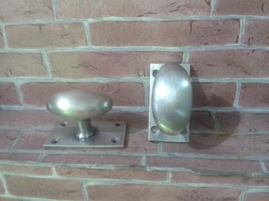 Brass Door Handle Item code W.064N size long 100 mm.wide 40 mm.Thickness 3 mm. Brass Door Handle Item code W.064N size long 100 mm.wide 40 mm.Thickness 3 mm.