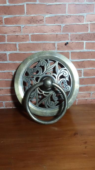 Brass Door Handle Code P.093 size wide 240 mm. ring size 147 mm. Brass Door Handle Code P.093 size wide 240 mm. ring size 147 mm.