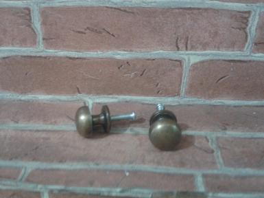 Brass Handle Item code N.009 size wide 19 mm. long 20 mm. Brass Handle Item code N.009 size wide 19 mm. long 20 mm.