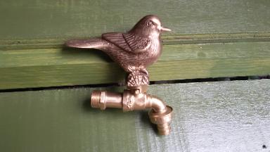 Bied Faucet Brass Item code FCB001 size bird long 11 cm wide 5 cm. Bied Faucet Brass Item code FCB001 size bird long 11 cm wide 5 cm.