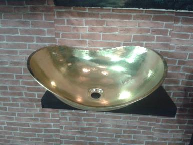 Brass sink code BS.001C size 50 x 39.5 cm. Brass sink code BS.001C size 50 x 39.5 cm.