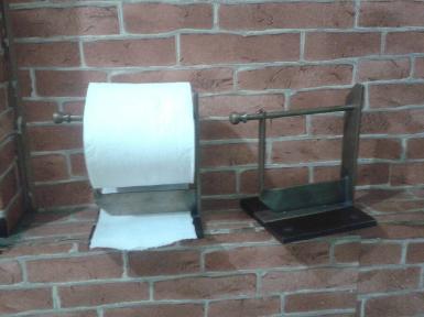 Toilet paper hook brass with wood Item code HOOk01E size 10 x 10 x h 15 cm.. Toilet paper hook brass with wood Item code HOOk01E size 10 x 10 x h 15 cm..