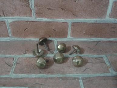 Brass nail code AA.80PT size 16 mm. Brass nail code AA.80PT size 16 mm.