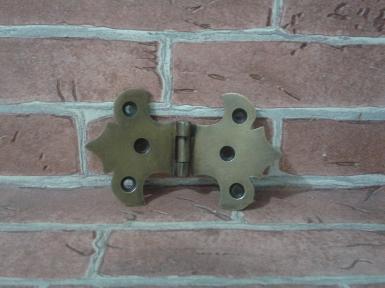 Hinge code V.051 size long 90 mm. wide 54 mm.. Hinge code V.051 size long 90 mm. wide 54 mm..