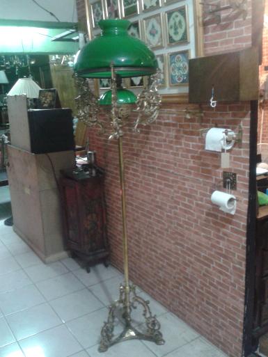 Floor Lamp Item code FL001DTH size high 180 cm. shade wide 39 cm. Floor Lamp Item code FL001DTH size high 180 cm. shade wide 39 cm.