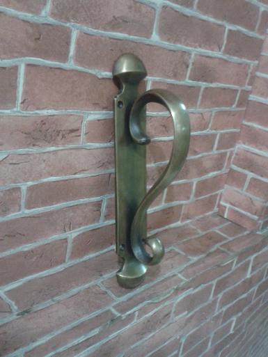 Brass door handle code A.193 size Long 230 mm.wide 40 mm. Brass door handle code A.193 size Long 230 mm.wide 40 mm.