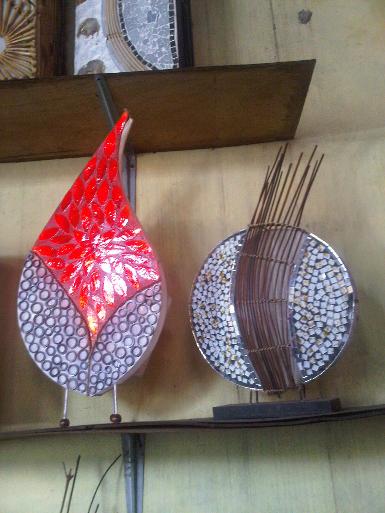 MSL001D material : shell with bamboo high 60,30 cm. MSL001D material : shell with bamboo high 60,30 cm.