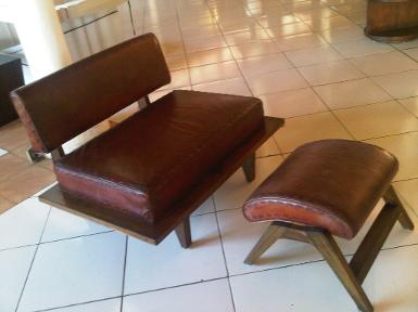 B001A ที่นี้งไม้สักบุหนังแท้ B001A ที่นี้งไม้สักบุหนังแท้