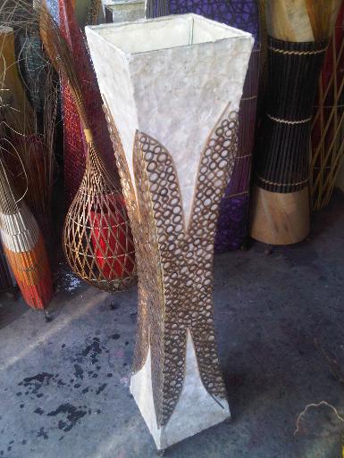 MSL001J matirial : Shell with bamboo high 1m. MSL001J matirial : Shell with bamboo high 1m.