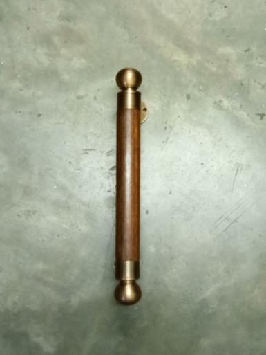 Brass door handle with teak wood Item Code AC.025M size long 300 mm. high 50 mm.Dai 32 mm. Brass door handle with teak wood Item Code AC.025M size long 300 mm. high 50 mm.Dai 32 mm.