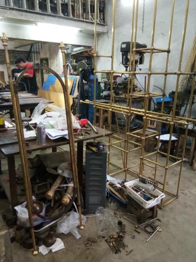 Brass mirror frame our factory make to order & make to design.well come to our factory. Brass mirror frame our factory make to order & make to design.well come to our factory.