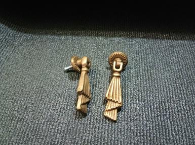 Brass pull handle Item Code KS.236 size long 71 mm. wide 22 mm. Brass pull handle Item Code KS.236 size long 71 mm. wide 22 mm.