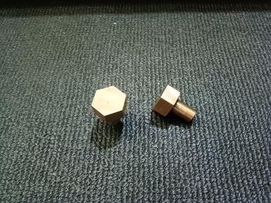 Brass pull handle Item Code NMR18B size wide 19 mm. high 25 mm. head thickness 10 mm. Brass pull handle Item Code NMR18B size wide 19 mm. high 25 mm. head thickness 10 mm.