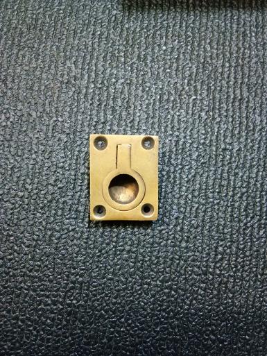 Brass pull handle Item Code H.021 size wide 28 mm. long 35 mm. Brass pull handle Item Code H.021 size wide 28 mm. long 35 mm.