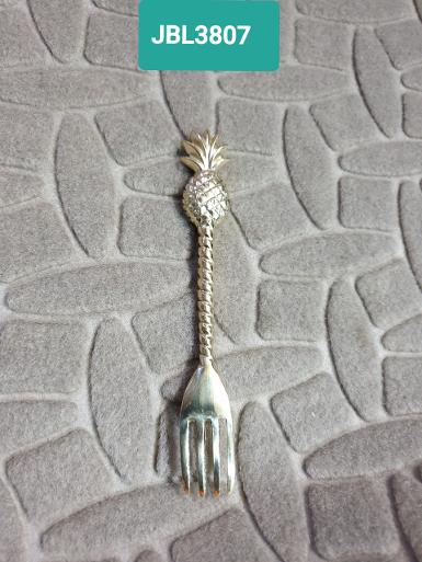 Brass fork Item Code JBL3807 size long 140 mm. Brass fork Item Code JBL3807 size long 140 mm.