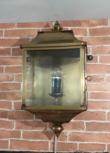 Wall Lamp English lamp design Code ELS07C size Wide 19 cm high 40 cm deep 13 cm. Wall Lamp English lamp design Code ELS07C size Wide 19 cm high 40 cm deep 13 cm.