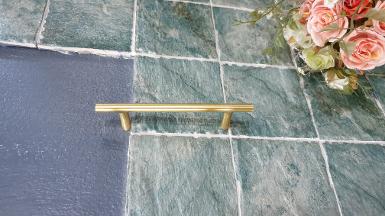 Brass door handle of Thailand.Item code C04TM size Long 160 mm D:9mm H total 40 mm Brass door handle of Thailand.Item code C04TM size Long 160 mm D:9mm H total 40 mm