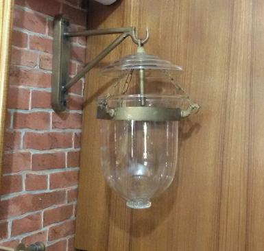 Brass wall lamp code BWL001N material brass with glass size glass 7'' high 30 cm. Brass wall lamp code BWL001N material brass with glass size glass 7'' high 30 cm.