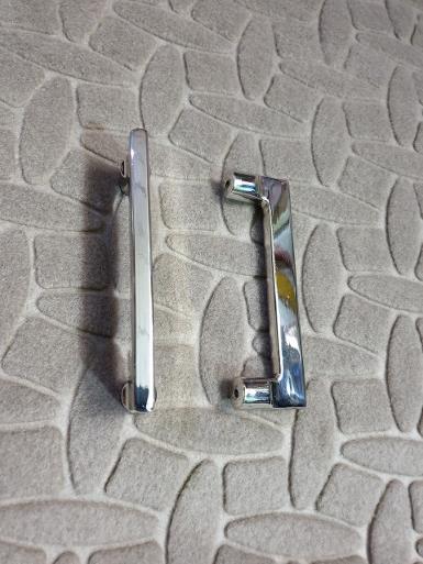 Brass Handle in nickle color finished Code C.020MS size long 114 mm.Thickness 7 mm.leg 14 mm. Brass Handle in nickle color finished Code C.020MS size long 114 mm.Thickness 7 mm.leg 14 mm.