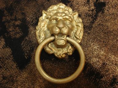Lion brass handle Item code P152SP size long 80 mm. wide 70 mm. Lion brass handle Item code P152SP size long 80 mm. wide 70 mm.