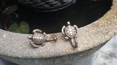 Brass Hook Item Code U084 size long 62 mm. wide 40 mm. Brass Hook Item Code U084 size long 62 mm. wide 40 mm.