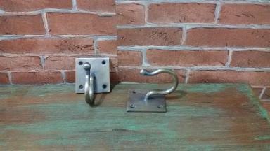 Brass Hook Item code U.047A size 52 x 54 x deep 50 mm. Brass Hook Item code U.047A size 52 x 54 x deep 50 mm.