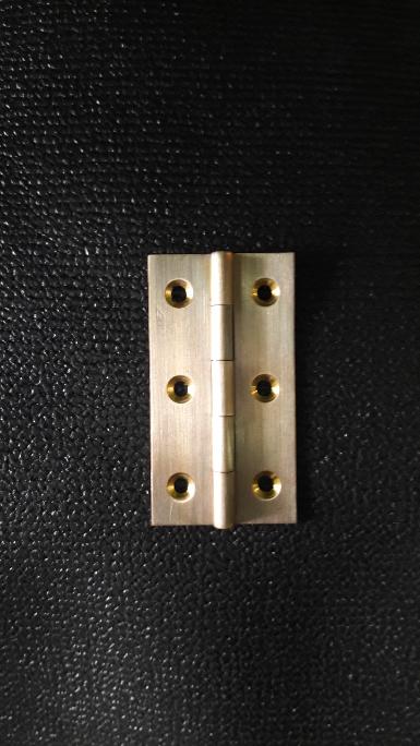 Brass hinge Item Code V.015MR size wide 40 mm. long 75 mm. Thickness 1.5 mm. Brass hinge Item Code V.015MR size wide 40 mm. long 75 mm. Thickness 1.5 mm.