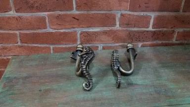 Brass Hook sea horse Item Code U.094 size long 106 mm. wide 28 mm. Brass Hook sea horse Item Code U.094 size long 106 mm. wide 28 mm.