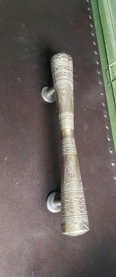 Brass door handle Item Code KS451 size long 390 mm. high 60 mm.high include pipe 110 mm. Brass door handle Item Code KS451 size long 390 mm. high 60 mm.high include pipe 110 mm.