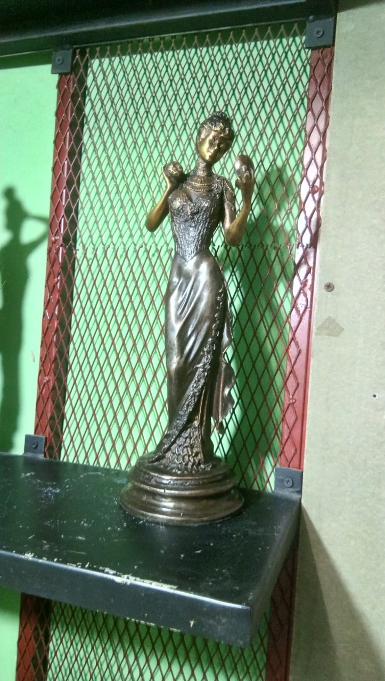 Brass statue Lady fashion Item Code LADY S18A size high 305 mm. base 105 mm. Brass statue Lady fashion Item Code LADY S18A size high 305 mm. base 105 mm.