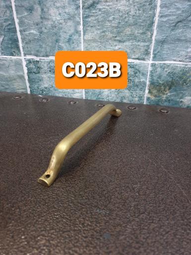 Brass handle Item Code C023B size wide 12 mm. L : 200 mm.Thickness 4 mm. Brass handle Item Code C023B size wide 12 mm. L : 200 mm.Thickness 4 mm.
