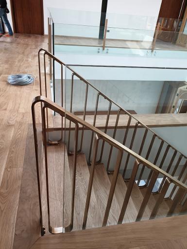 Balustrad of staircase brass.we make to order & make to design. Balustrad of staircase brass.we make to order & make to design.