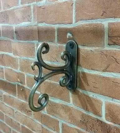 Brass Hook Item Code U.009B size wide 25 mm long 80 mm. deep 90 mm. Brass Hook Item Code U.009B size wide 25 mm long 80 mm. deep 90 mm.