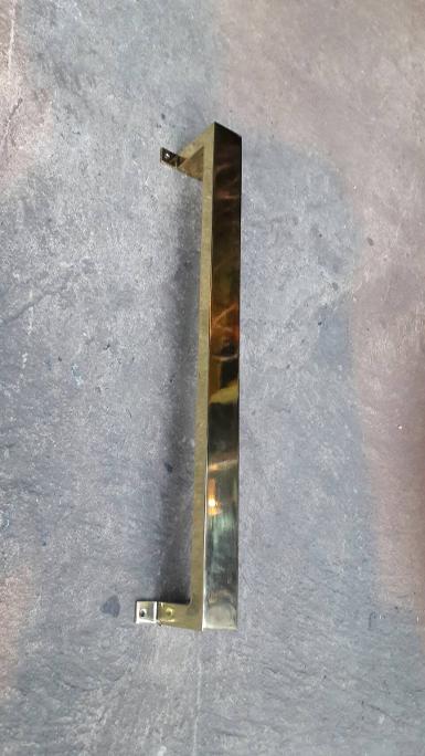 Brass Handle Item Code SQU18G size long 500 mm. wide 40 mm. Thickness 20 mm. high 50 mm. Brass Handle Item Code SQU18G size long 500 mm. wide 40 mm. Thickness 20 mm. high 50 mm.