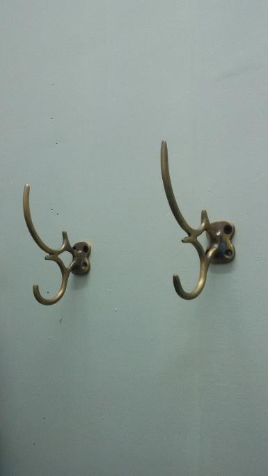 Brass hook Code U.009A size long 130 mm.wide 30 mm. Brass hook Code U.009A size long 130 mm.wide 30 mm.