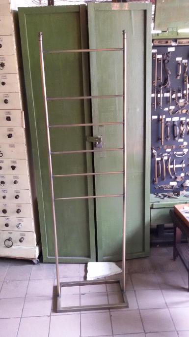 Brass Towel Item code BTW18 size pipe 19 mm. wide 60 cm. high 150 cm. Brass Towel Item code BTW18 size pipe 19 mm. wide 60 cm. high 150 cm.