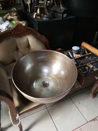 Basin brass hammer design .in antique color finish Item Code SINK.45 size wide 450 mm. high 200 mm. Basin brass hammer design .in antique color finish Item Code SINK.45 size wide 450 mm. high 200 mm.