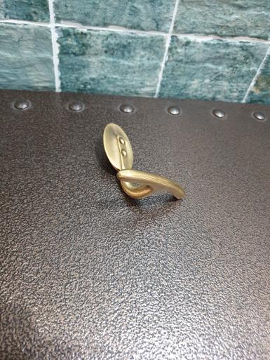Brass hook Code U042MR size plate oval 32 x 45 mm long 75 mm W 70mm Brass hook Code U042MR size plate oval 32 x 45 mm long 75 mm W 70mm