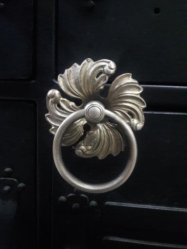 Brass door handle item code P089C size wide 90 mm.ring 70 mm. THICK Brass door handle item code P089C size wide 90 mm.ring 70 mm. THICK