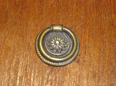 Brass pull Handle Item Code P.060 size wide 44 mm. Brass pull Handle Item Code P.060 size wide 44 mm.