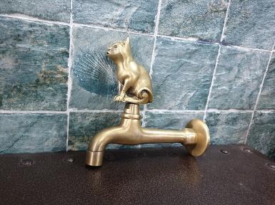 Cat brass faucet Item Code FCC15 size deep 150 mm. Cat brass faucet Item Code FCC15 size deep 150 mm.