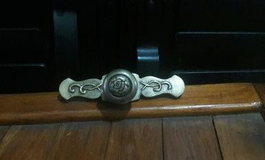 Brass Handle Item Code O.008 size long 126 mm. wide 33 mm. Brass Handle Item Code O.008 size long 126 mm. wide 33 mm.