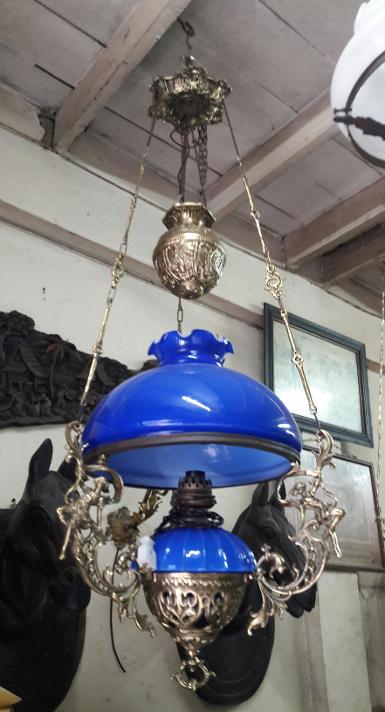 Ducth hangging lamp item code DHLL18 size shade 14 Ducth hangging lamp item code DHLL18 size shade 14" wide 40 cm. Long can be longer